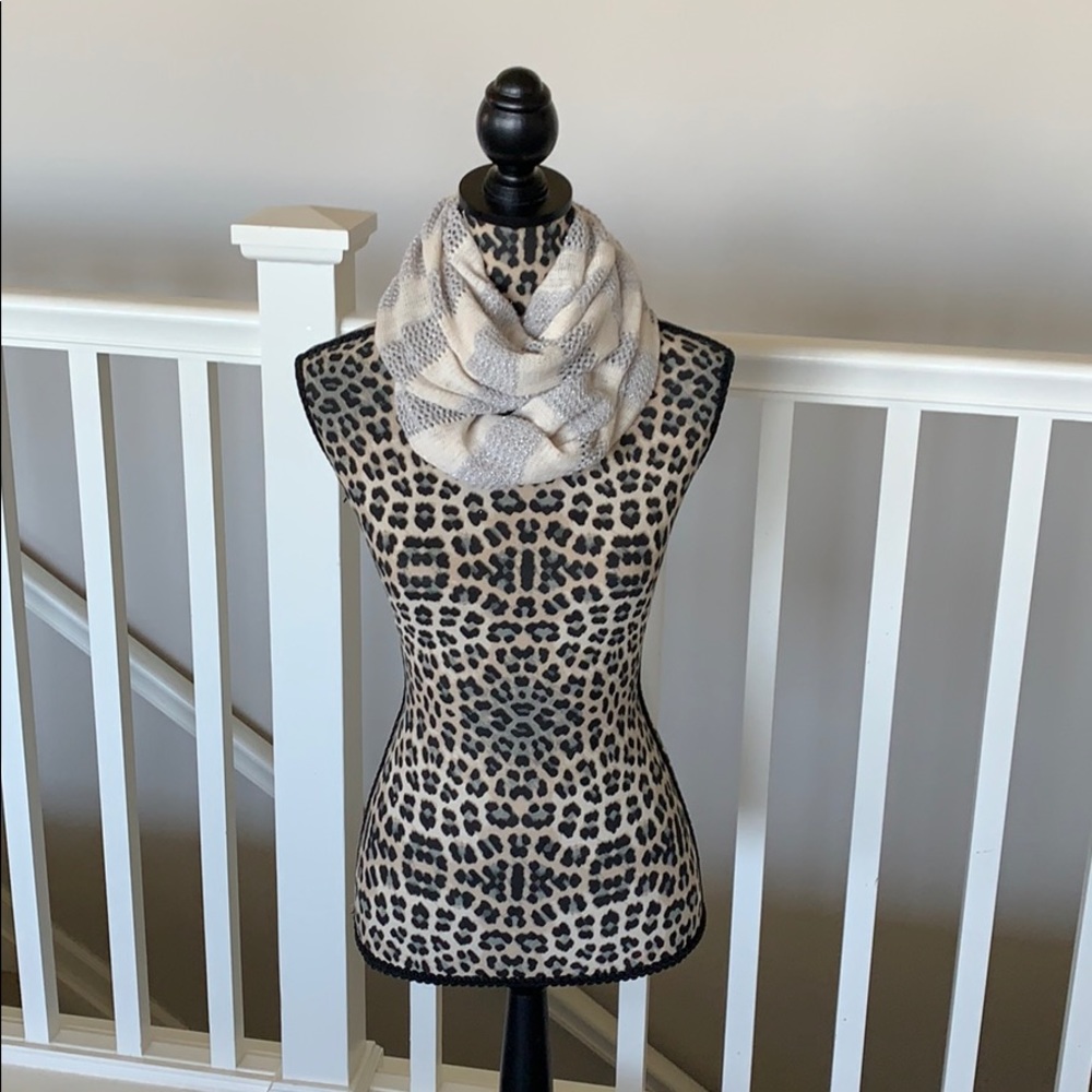 Cream and Silver Loop Scarf